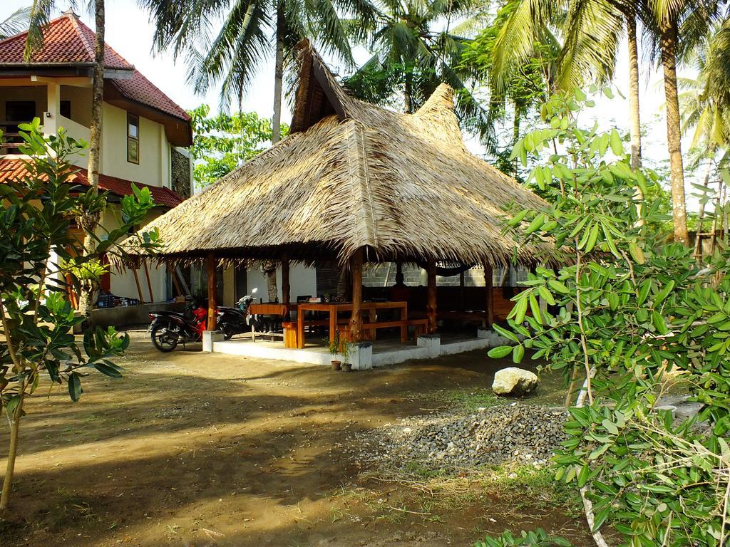 Sadati Home Stay Batukaras Ngoại thất bức ảnh