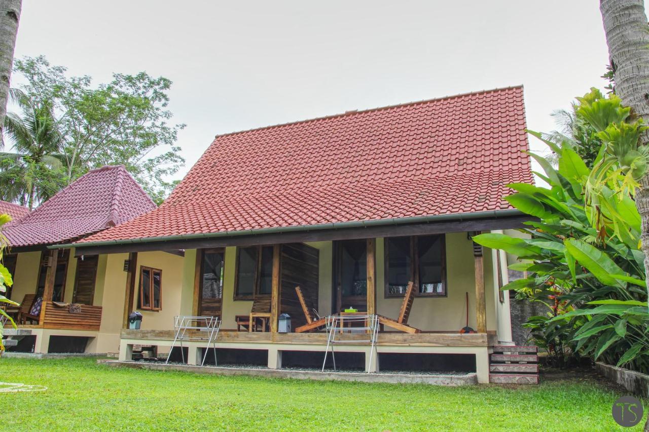 Sadati Home Stay Batukaras Ngoại thất bức ảnh